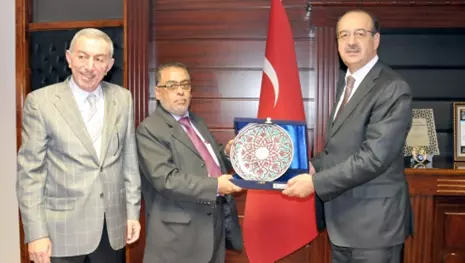 İslam alemi bir ve beraber olmalı