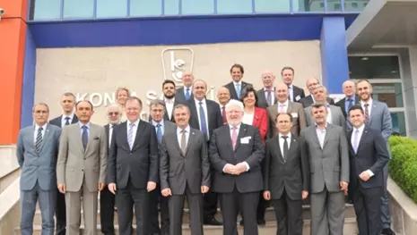 Aşağı Saksonya Başbakanı, Konyalı sanayicileri tebrik etti