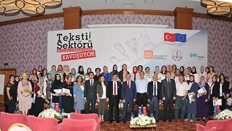 KSO'nun yetiştirdiği modacılar sertifikalarını aldı