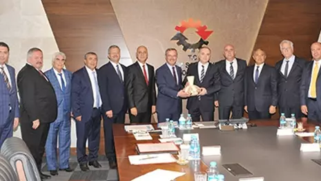 OSBÜK, Mesleki ve Teknik Eğitim Zirvesi’ne hazırlanıyor