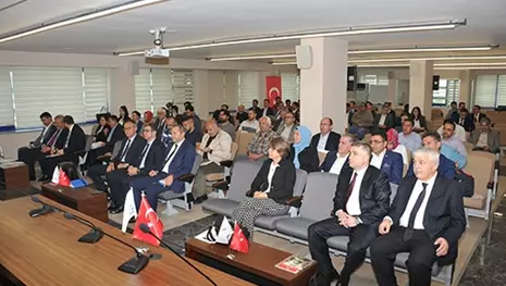 Sanayicilere kayıtlı istihdama geçiş anlatıldı