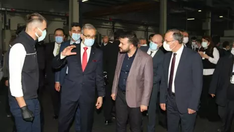 Demir ve Kütükcü, fabrikaları gezdi