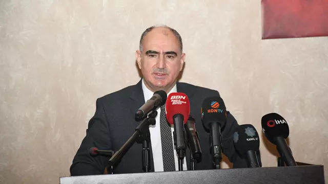 TİYATRO_ 5_Vali Özkan.jpg