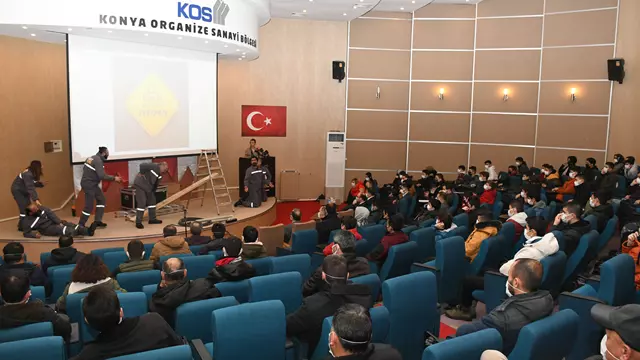 TİYATRO_ 2.jpg