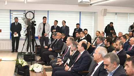 Bakan Nebati, KSO’da iş dünyası ile bir araya geldi
