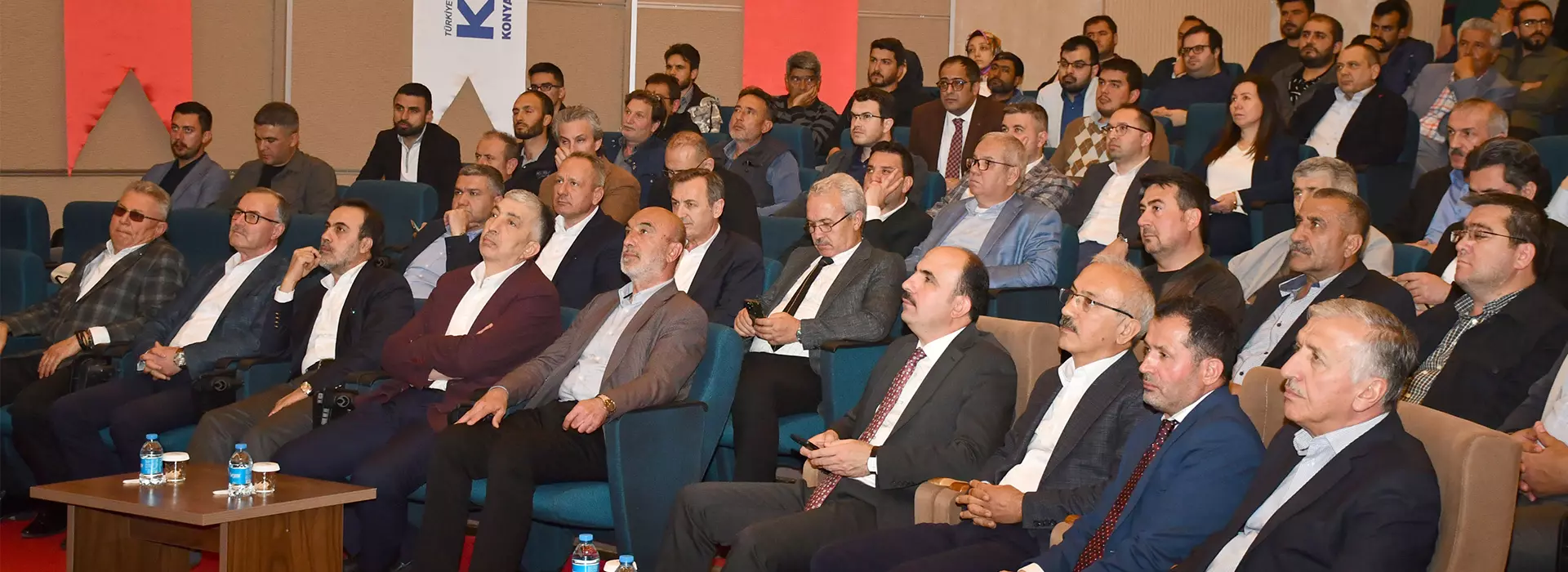 TÜRKİYE EKONOMİSİNİN GELECEĞİ KONYA'DA KONUŞULDU